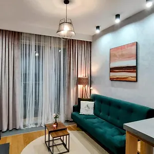 https://apartamentysnu-wola-premium-iv-z-parkingiem.warsawhotelspoland.com