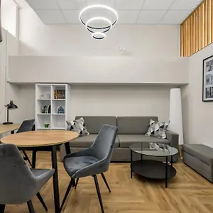 https://krasiski-garden-apartments.warsawhotelspoland.com